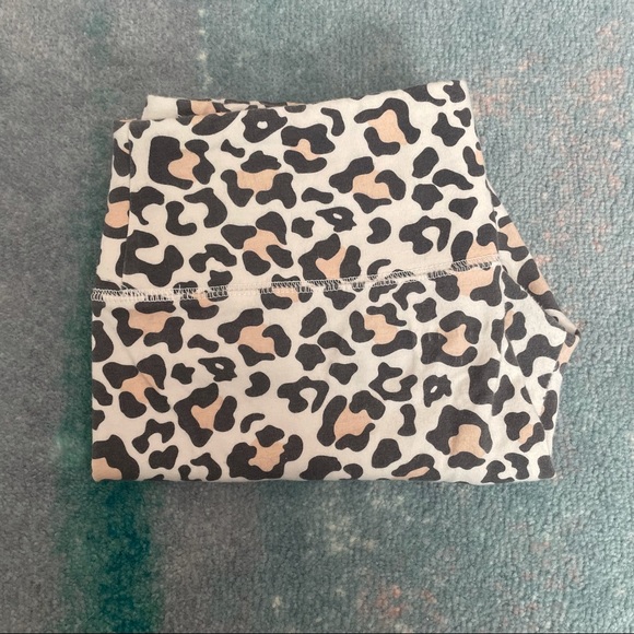 Wild Fable Pink and Grey Cheetah Leopard Leggings - Picture 2 of 6